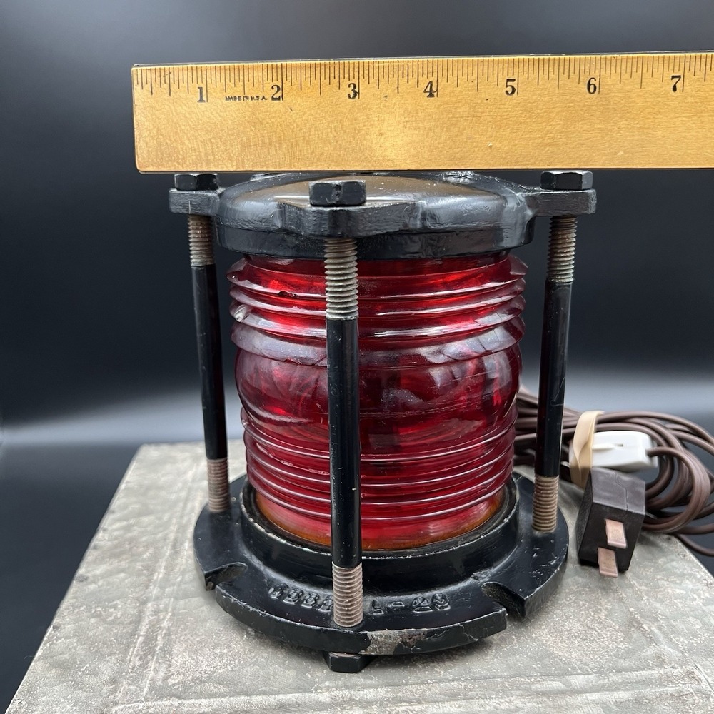 Vintage GE Cast Iron Marine Navigation Ship Light Red Fresnel Lens 9-8-0335-1 - Picture 9 of 16